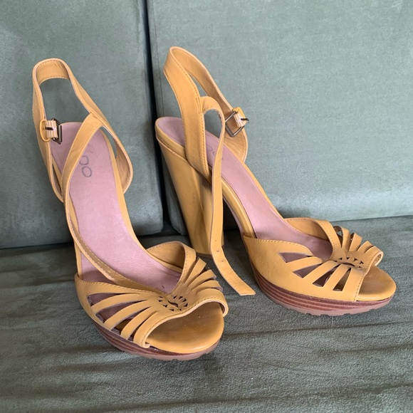 Aldo yellow leather chunky heels - Picture 3 of 7